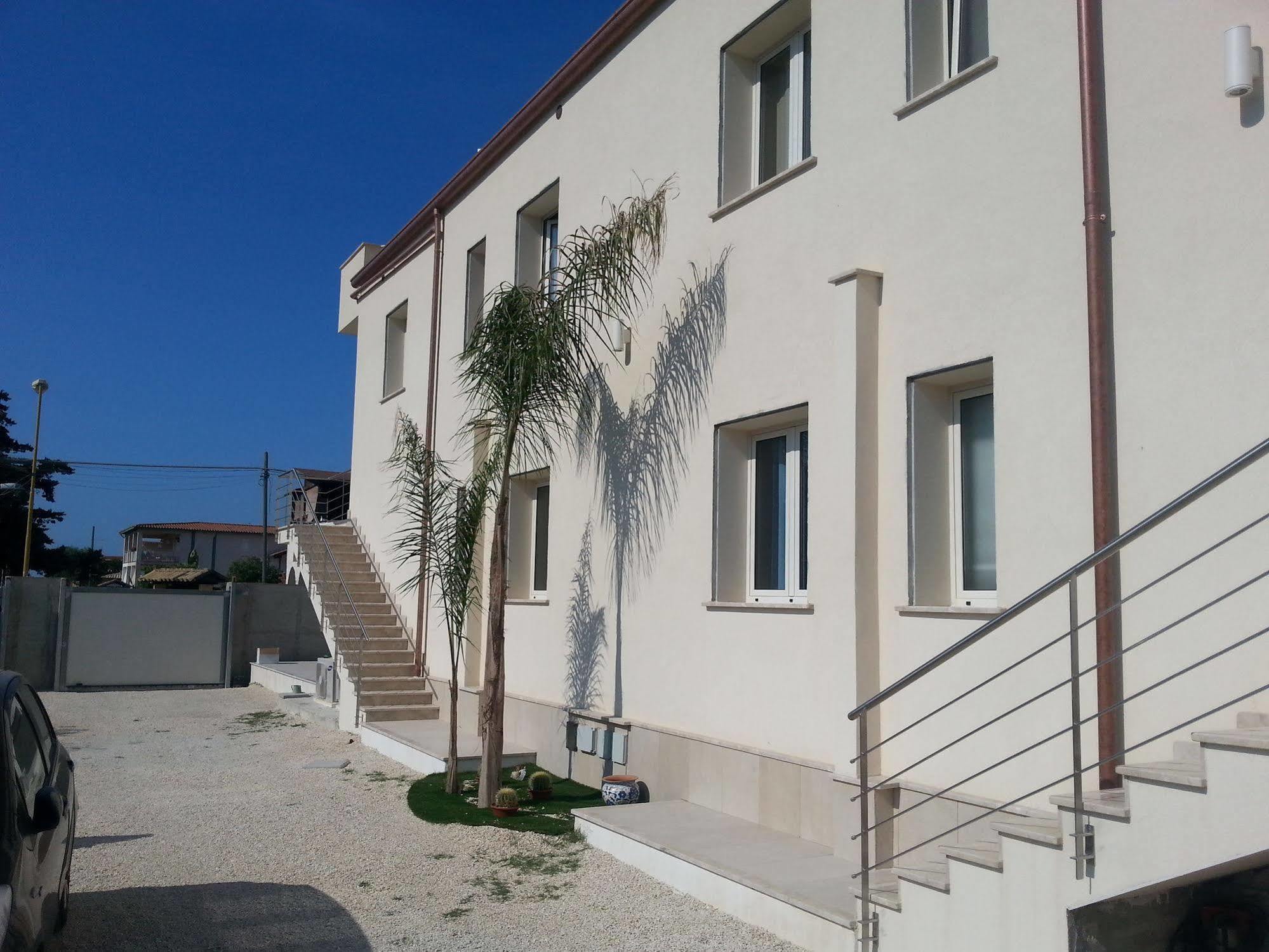 Bosco Sea Apartments Сан Леоне Екстериор снимка